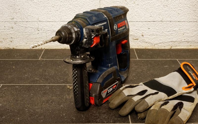 Lee más sobre el artículo Guía rápida para el uso seguro del taladro percutor